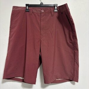 Travis Mathew Men's Red Burgundy Golf Shorts Athletic Size 38 Beach Summer